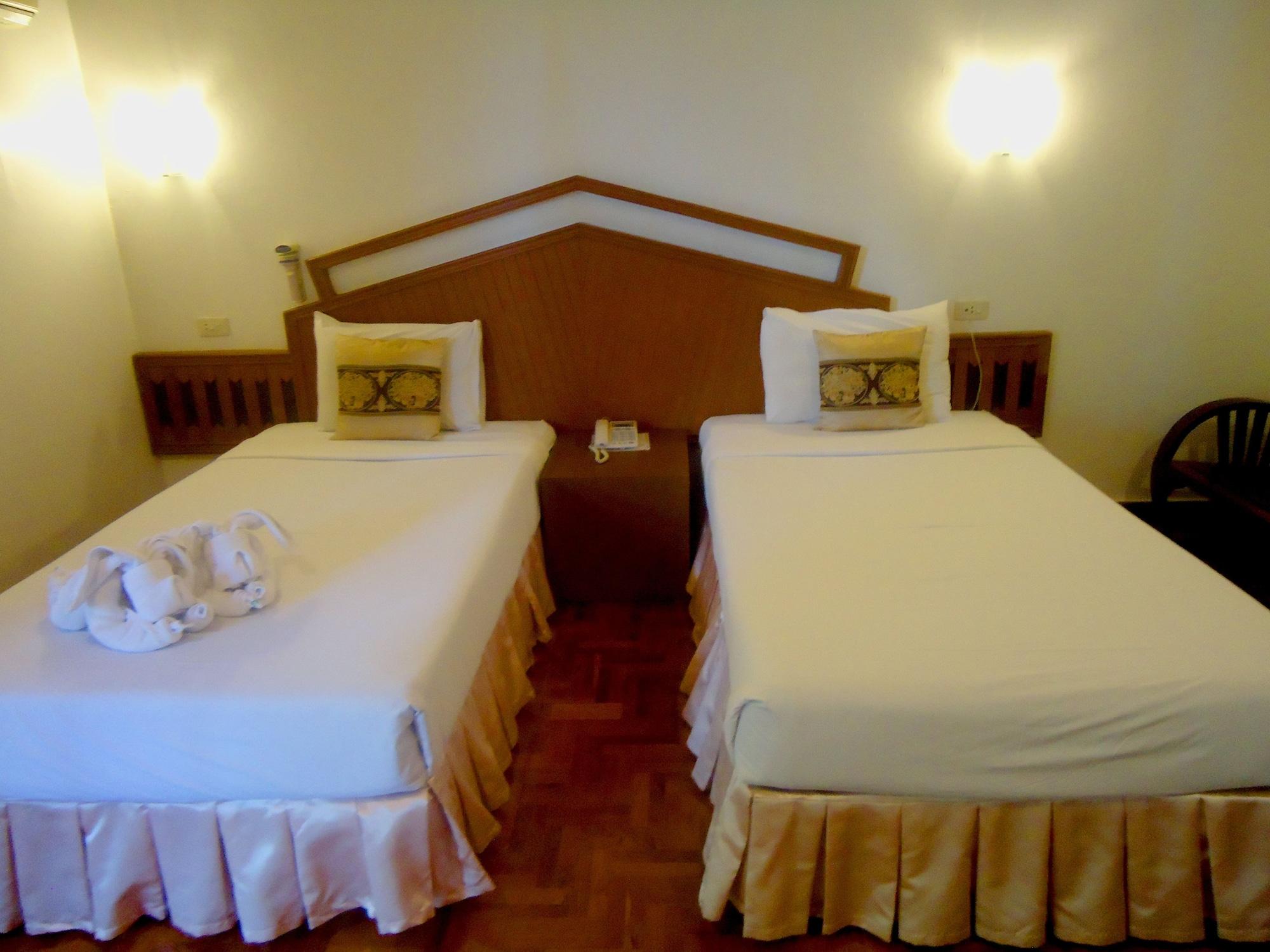 Baiyoke Chalet Hotel Mae Hong Son Exterior photo