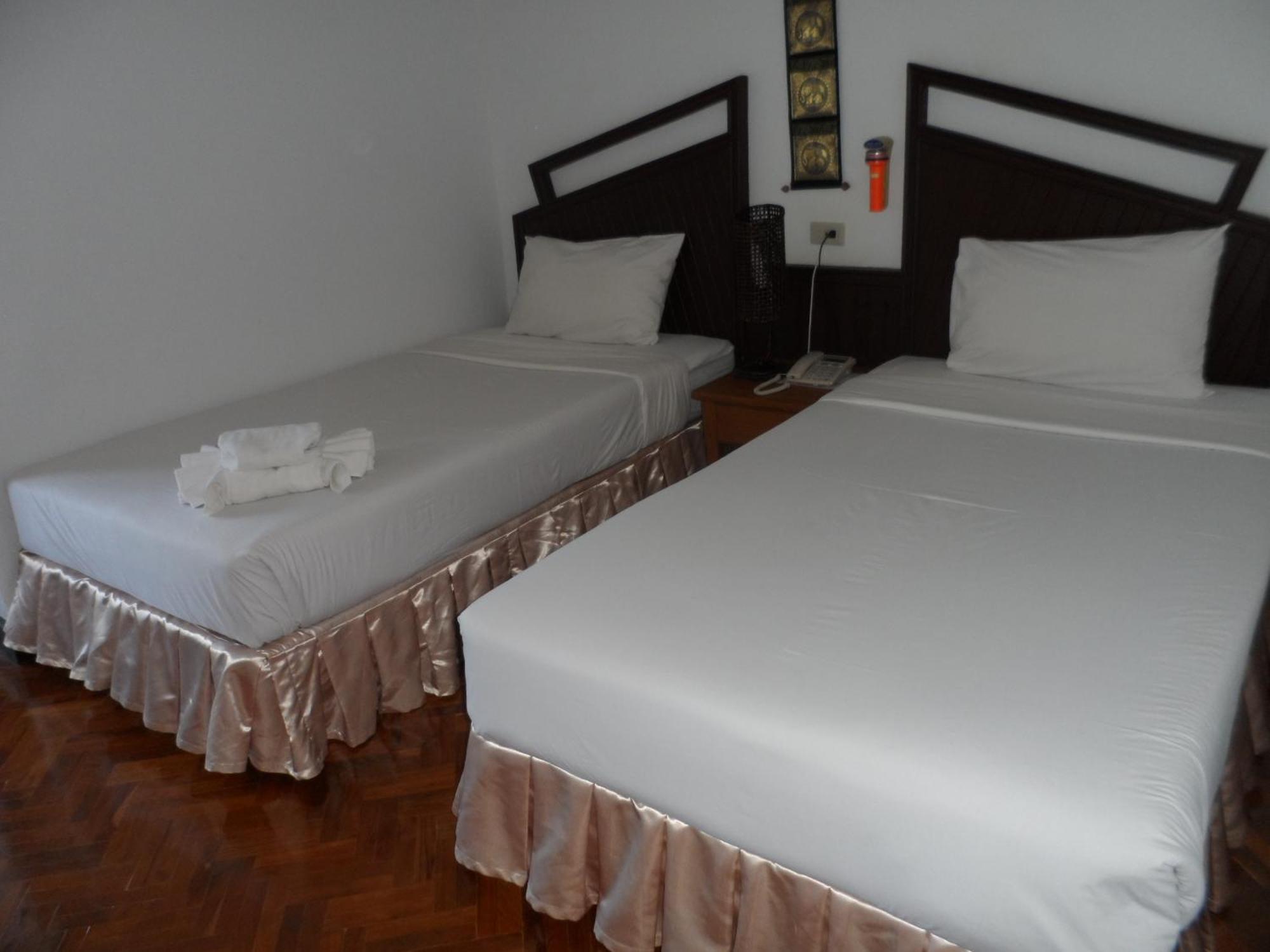 Baiyoke Chalet Hotel Mae Hong Son Exterior photo