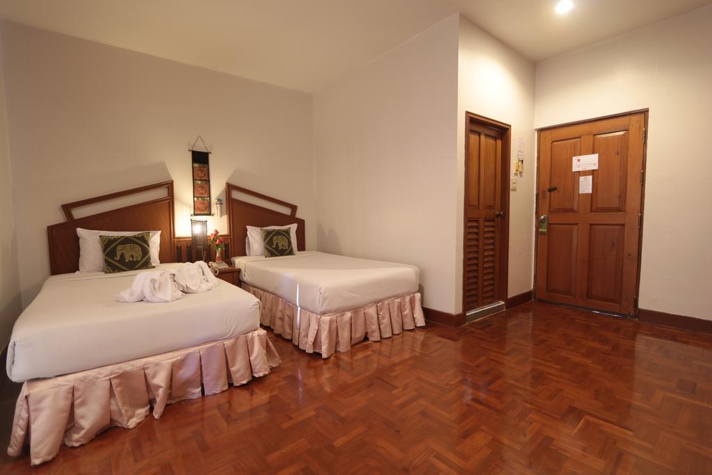 Baiyoke Chalet Hotel Mae Hong Son Exterior photo