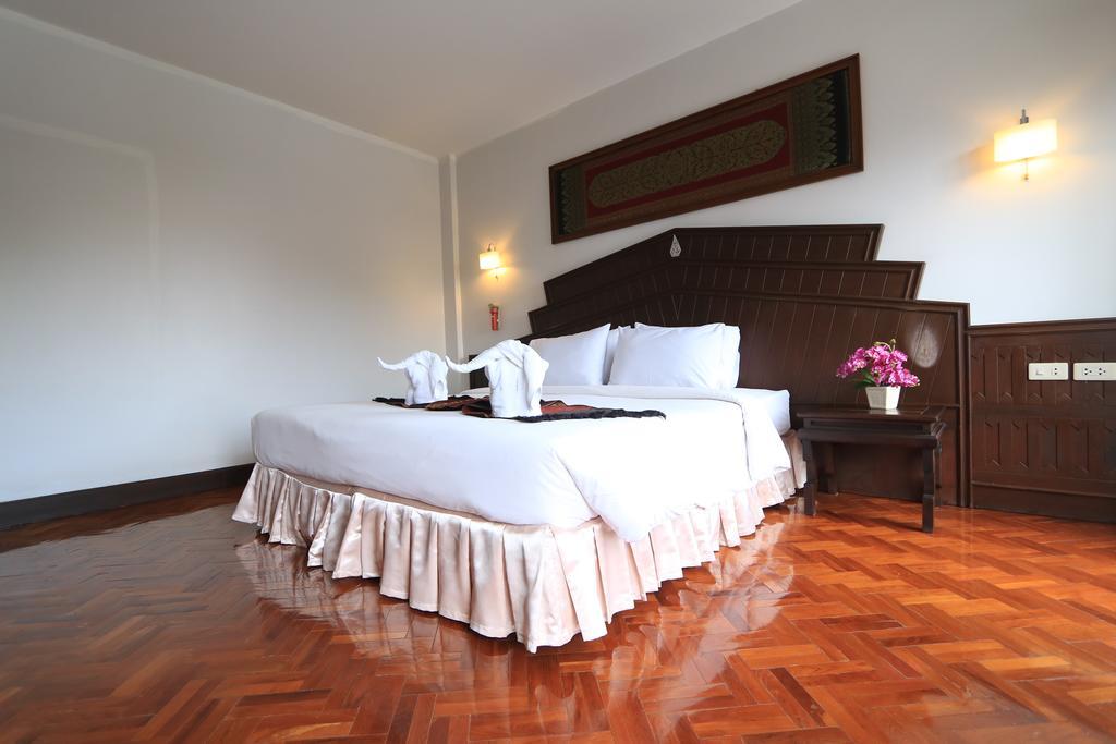 Baiyoke Chalet Hotel Mae Hong Son Exterior photo