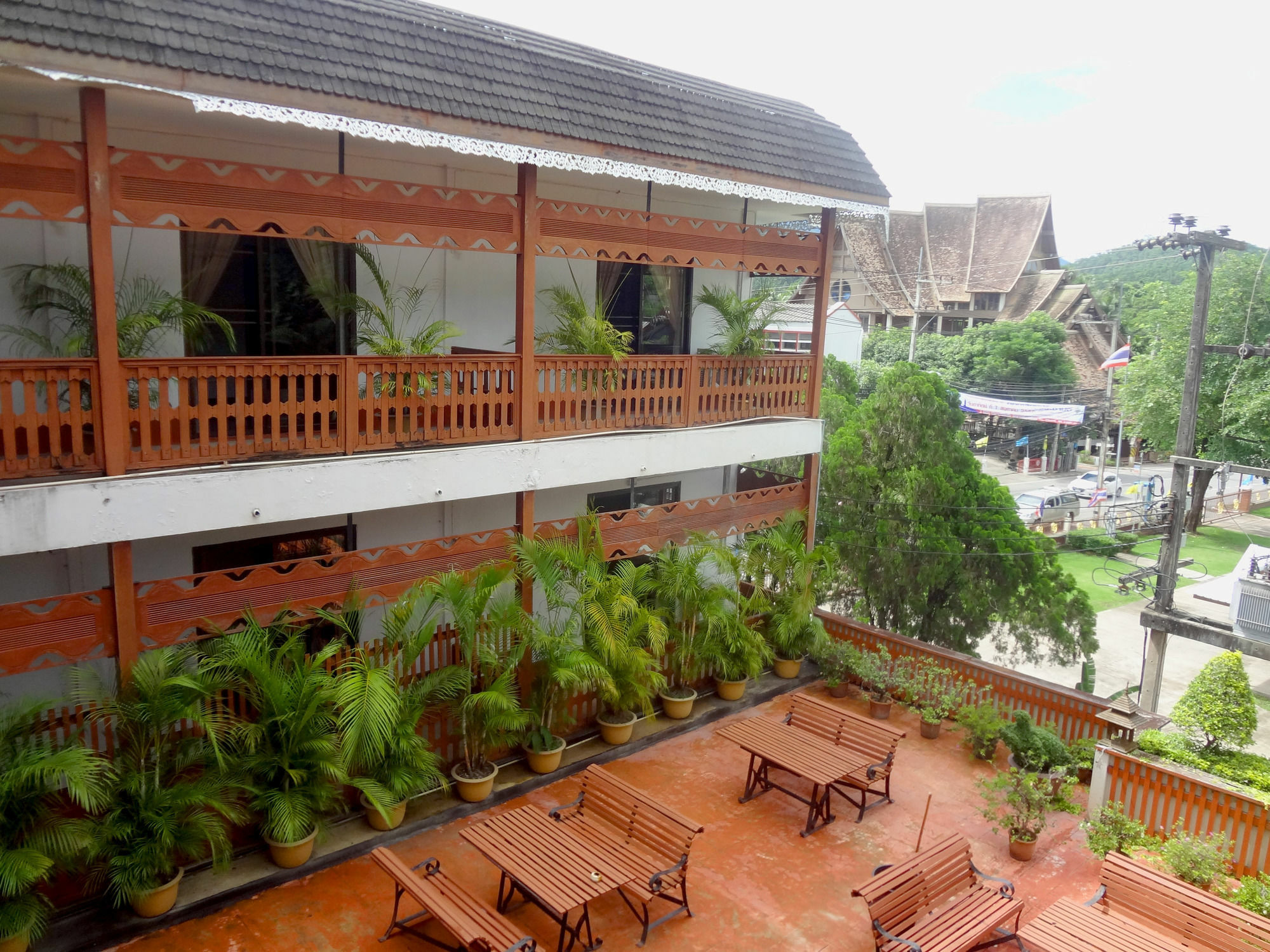 Baiyoke Chalet Hotel Mae Hong Son Exterior photo