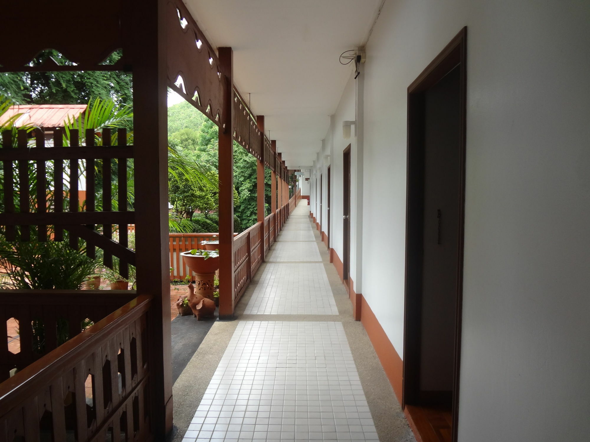 Baiyoke Chalet Hotel Mae Hong Son Exterior photo
