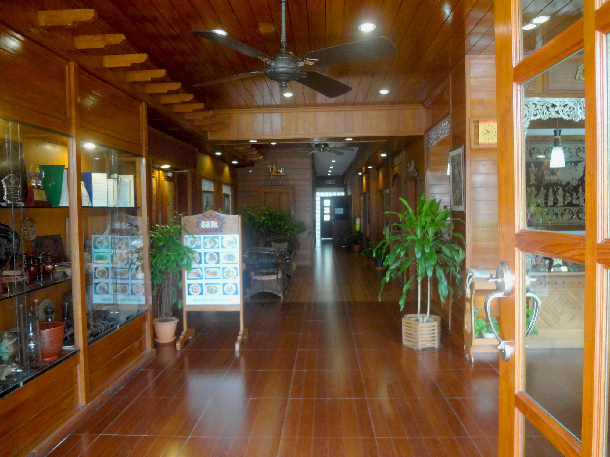 Baiyoke Chalet Hotel Mae Hong Son Exterior photo