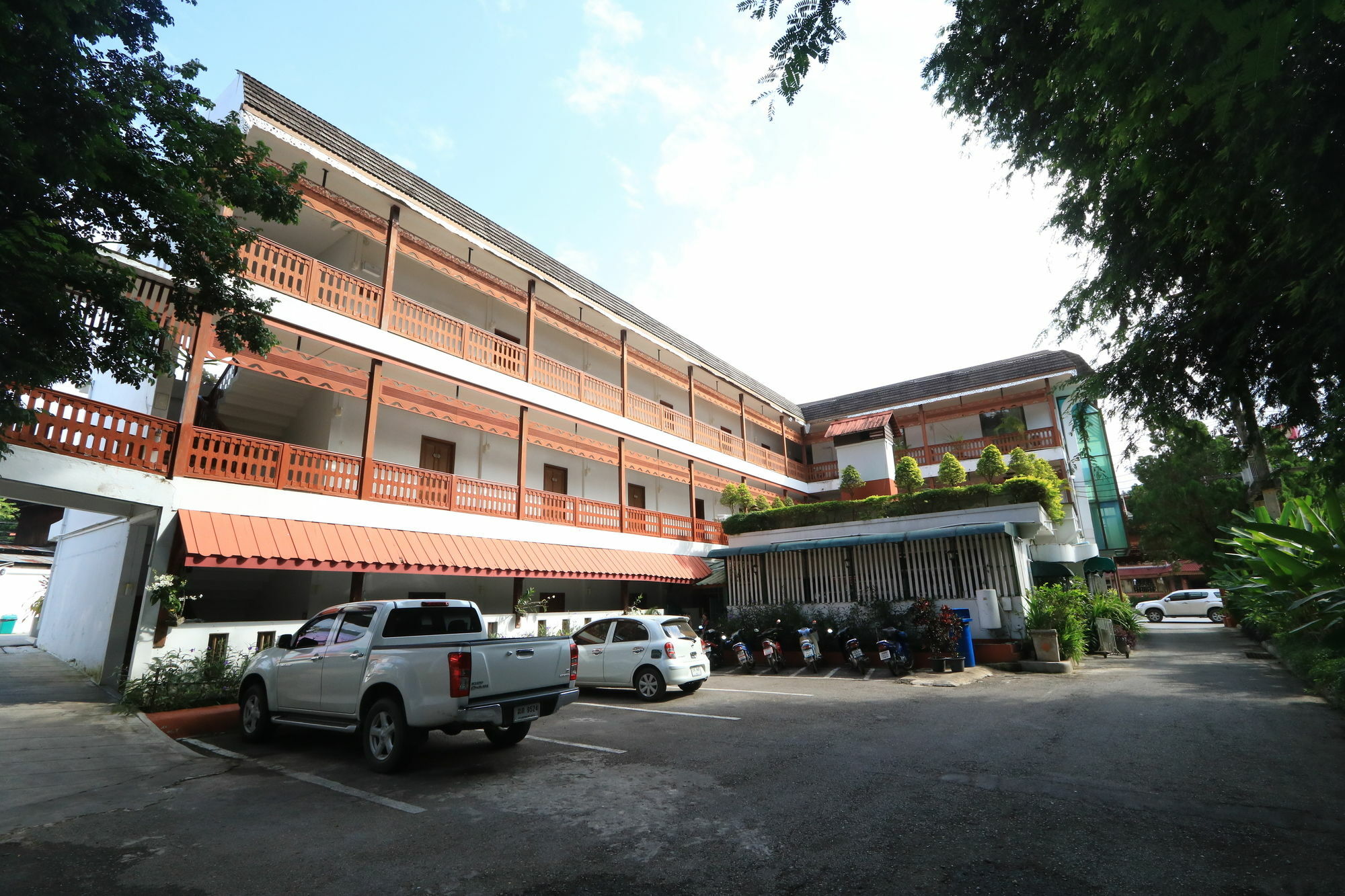 Baiyoke Chalet Hotel Mae Hong Son Exterior photo