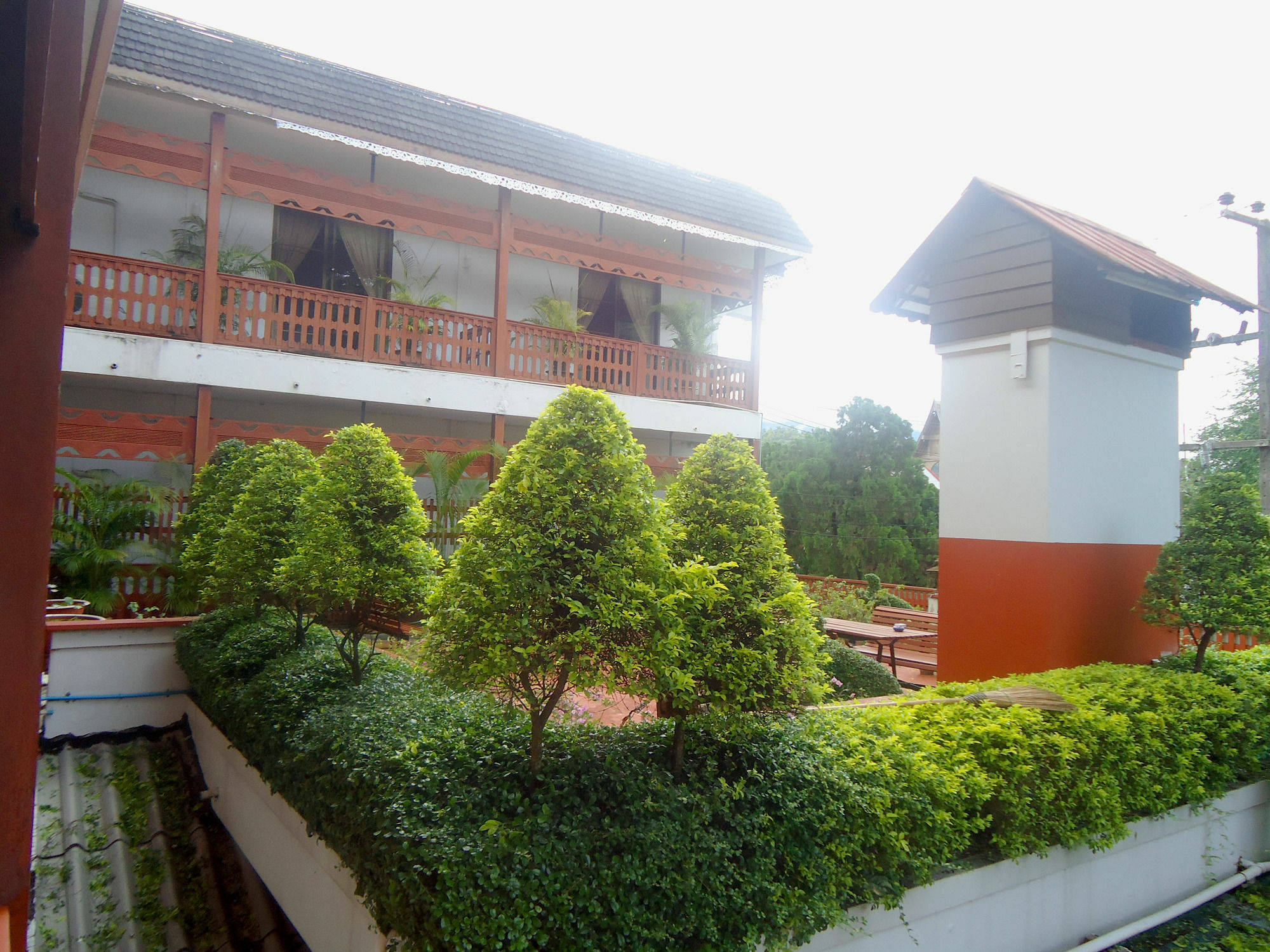 Baiyoke Chalet Hotel Mae Hong Son Exterior photo