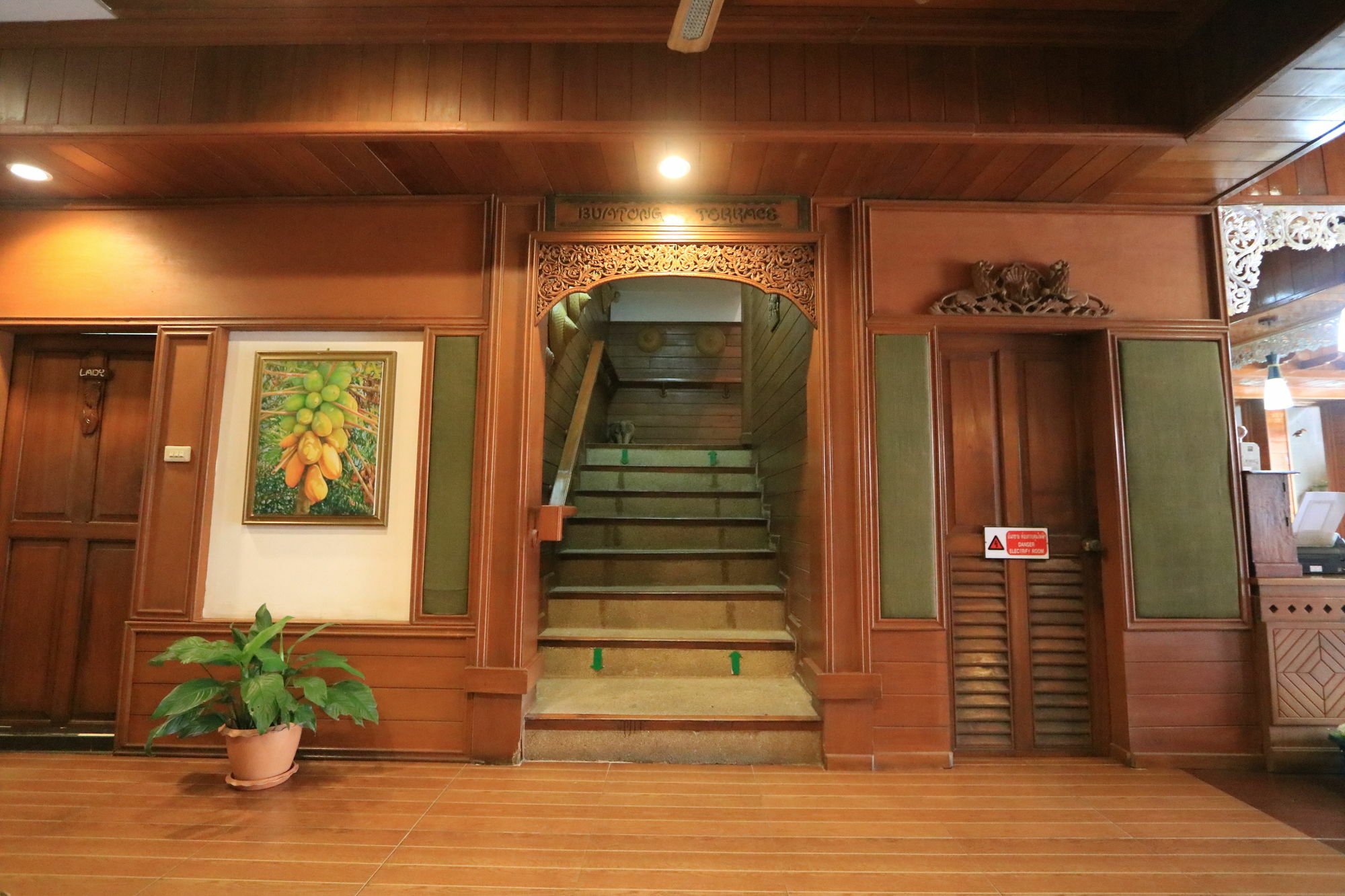 Baiyoke Chalet Hotel Mae Hong Son Exterior photo